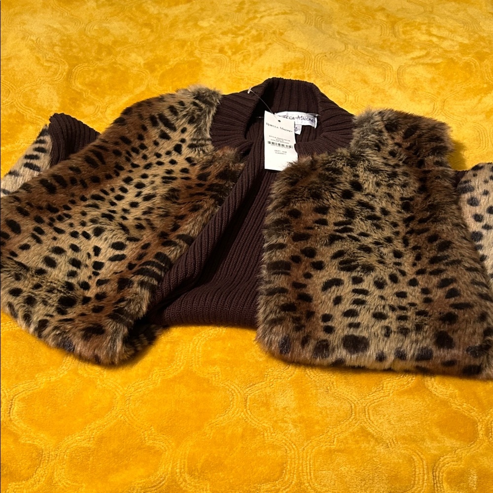 Leopard Print Faux Fur women’s vest with pockets, size medium NWT - Picture 9 of 9
